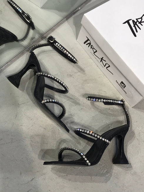 TUVANA SİYAH KRİSTAL TAŞLI TOPUKLU SANDALET